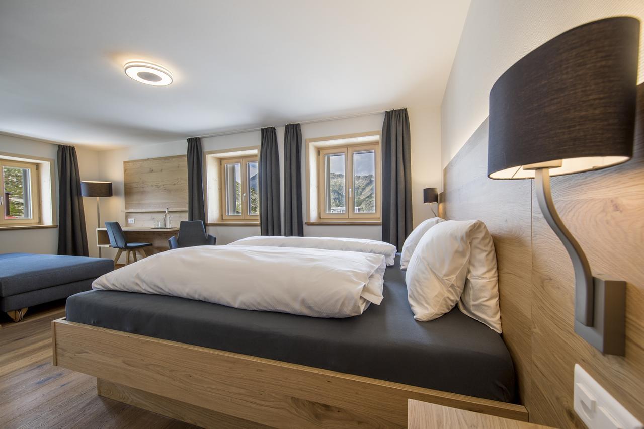 Hotel Grimsel Passhoehe Обервалд Екстериор снимка