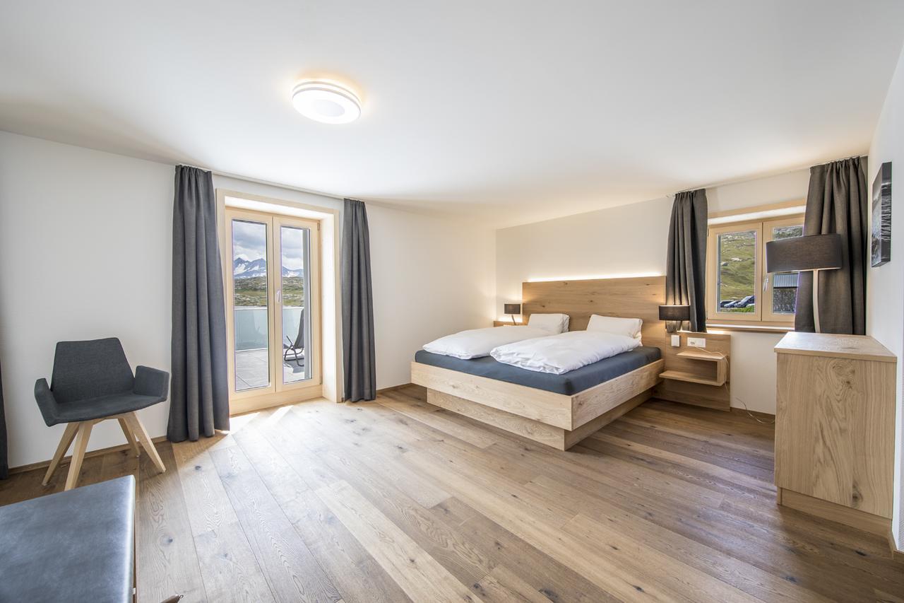 Hotel Grimsel Passhoehe Обервалд Екстериор снимка
