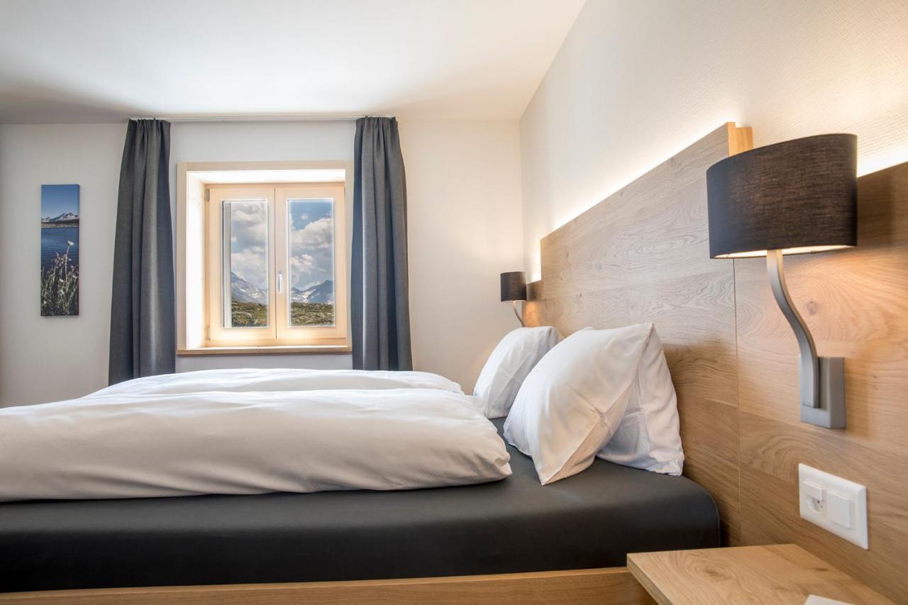 Hotel Grimsel Passhoehe Обервалд Екстериор снимка