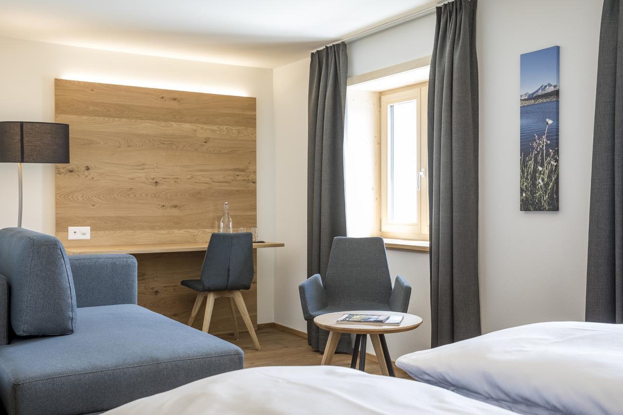 Hotel Grimsel Passhoehe Обервалд Екстериор снимка